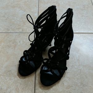 Kenneth Cole Dylan Strap Ankle Wedge Size 8.5